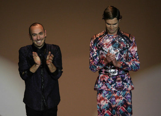 El diseñador grancanario Oliver Jiménez González fue el ganador del VI Certamen 2014 con una arriesgada colección