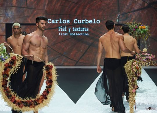 Las creaciones florales de Carlos Curbelo atraen a las revistas especializadas en Arte Floral.