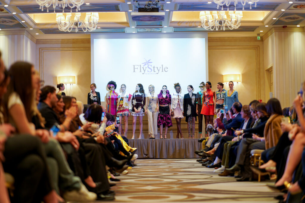 Este encuentro se enmarca en el Plan Estratégico del Sector Textil y de la Moda de Tenerife, una iniciativa impulsada por el Cabildo de Tenerife a través de la Empresa Insular de Artesanía y desarrolla-da desde el programa Tenerife Moda,